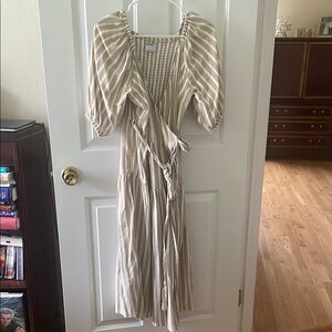 Old Navy Tan Wrap Sundress with Ruffled Puff Sleeves
